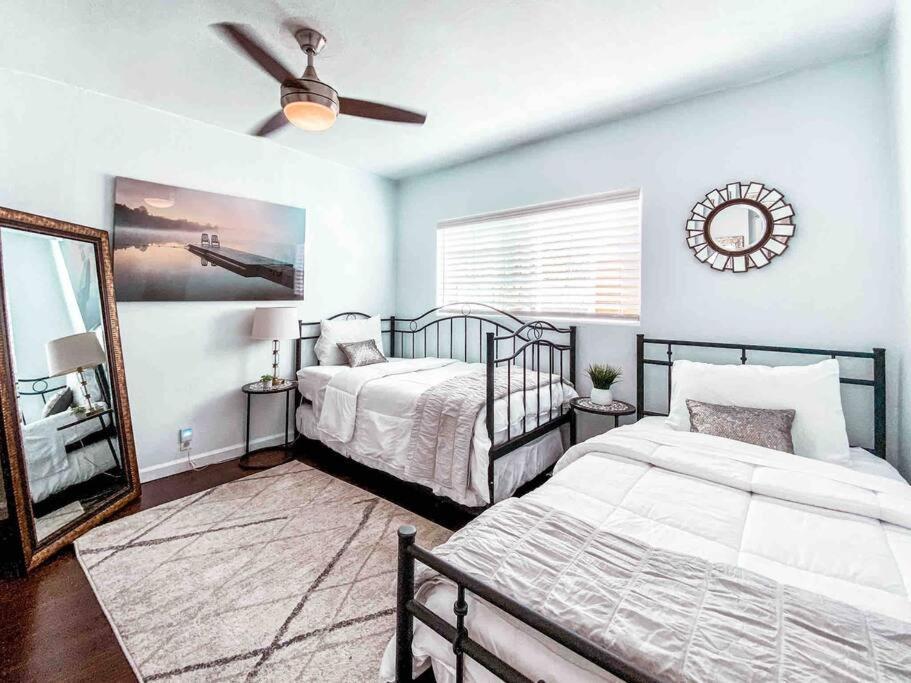 Cozy Walking Distance From Ocean Ventura