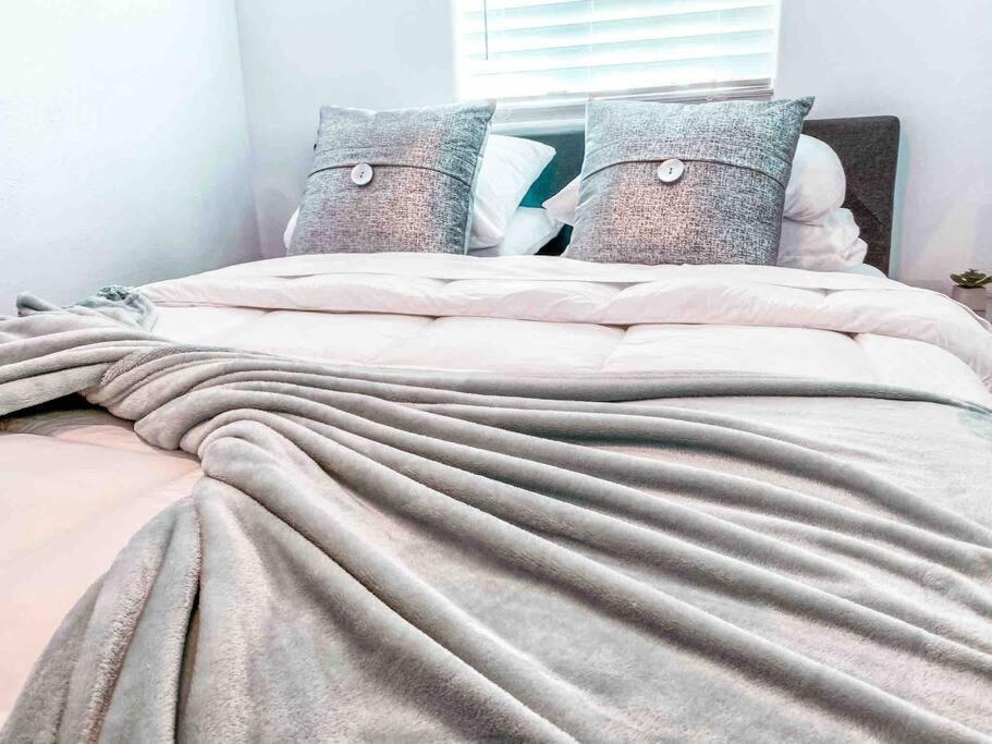 Villa Cozy Walking Distance From Ocean Ventura