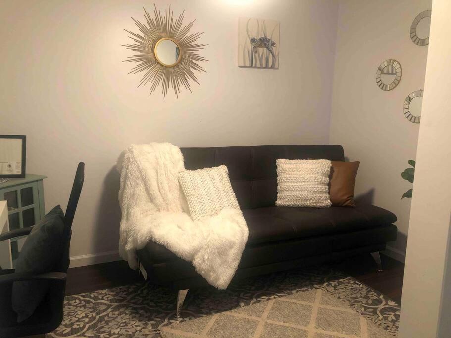 Cozy Walking Distance From Ocean Ventura