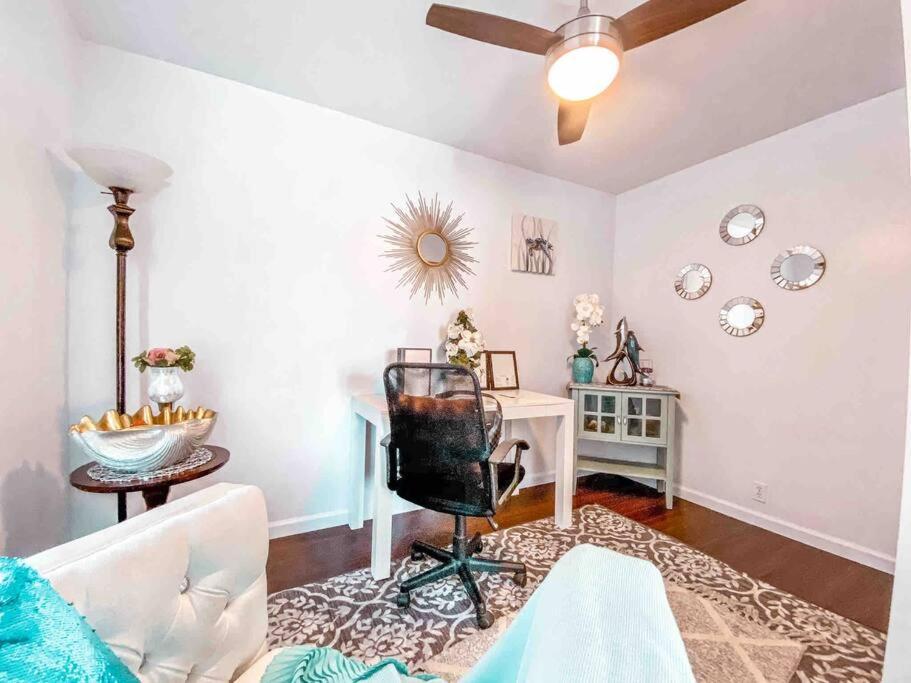 Cozy Walking Distance From Ocean Villa *
