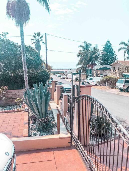 Cozy Walking Distance From Ocean Villa *